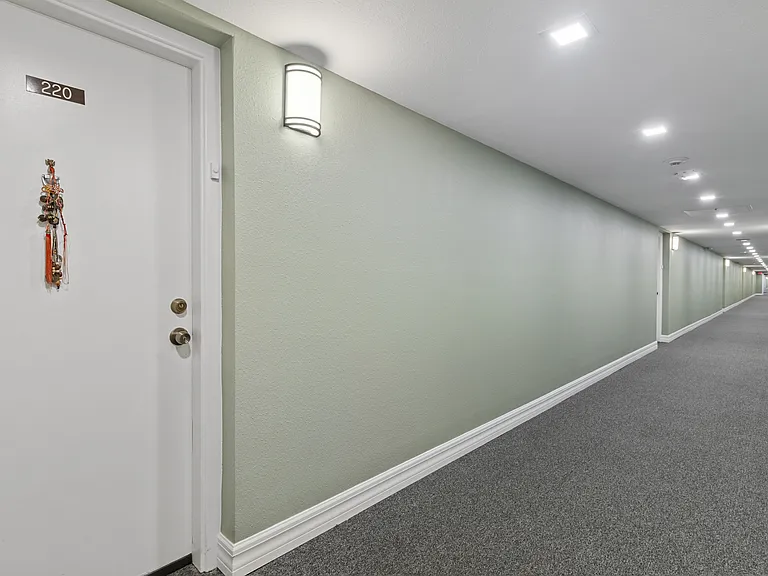 21280 Brinson Ave — Photo 18