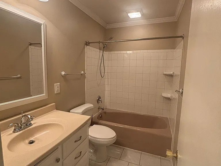 1735 Cardinal Rd — Photo 10