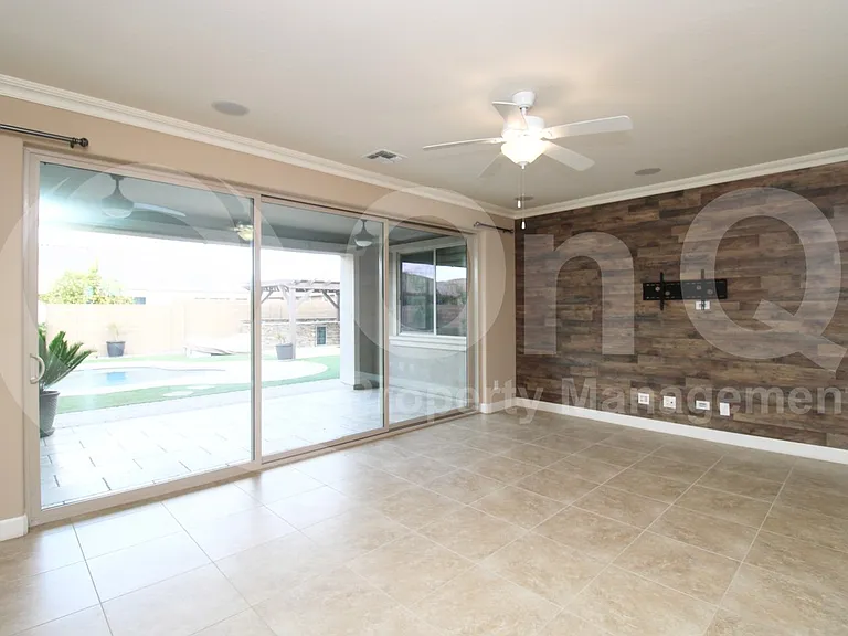 10608 E Lincoln Ave — Photo 6