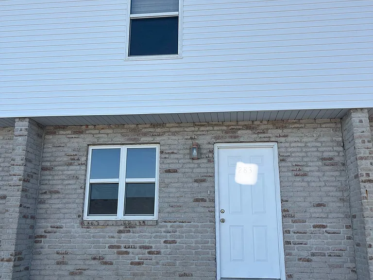 249 E Terrace Ct — Photo 1
