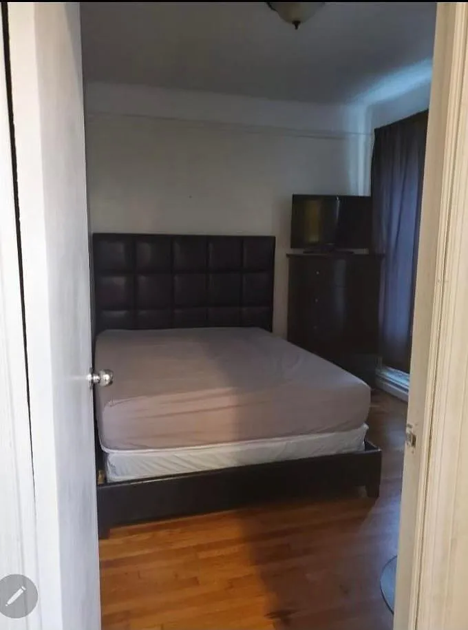 3 bed, $1,000 — Photo 1