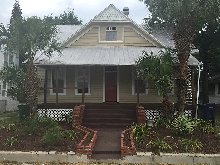1909 W North A St — Photo 1