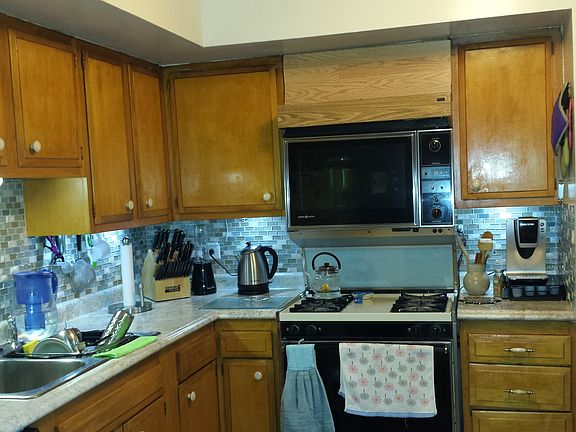 5th image of 9148 W Oaks Ave