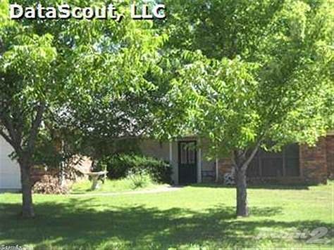 1st image of 103 Honeysuckle Hills Dr