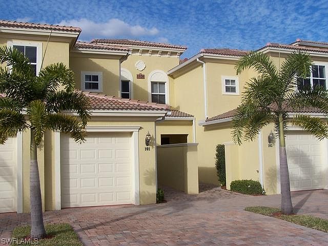 2nd image of 1320 Mariposa Cir #18202