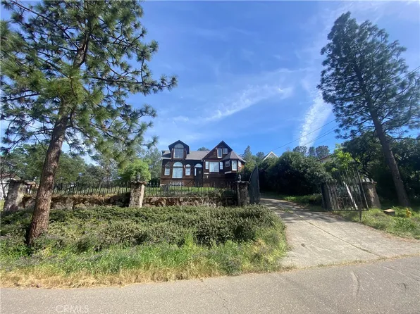 17396 Meadow View Dr, Hidden Valley Lake, CA 95467