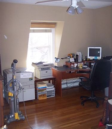 2nd Bedroom/Office with Great View of Boston