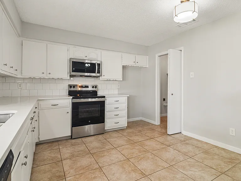 219 Running Brook Ln — Photo 15