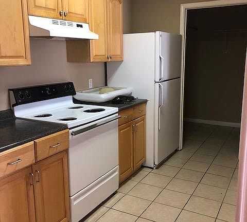 Kitchen - back room laundryroom