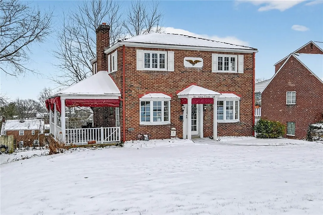 578 Moreland Dr photo 1