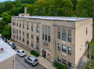 Halls Grove-1107 Langtry St., Pittsburgh, PA 15212