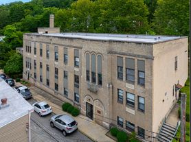 Halls Grove-1107 Langtry St.
