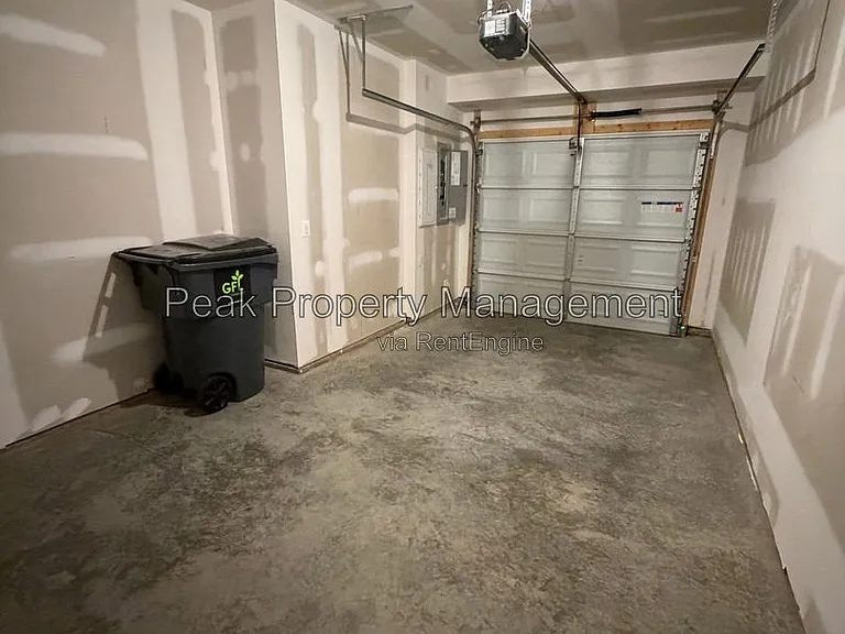 227 Brattice Dr — Photo 30