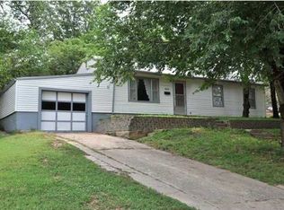 4224 S Deerfield St, Wichita, KS 67216