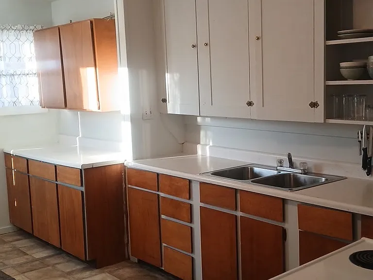 513 S Saint Charles St #B — Photo 5