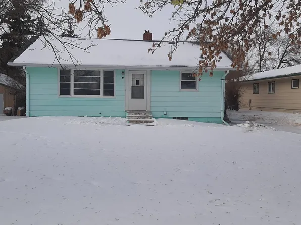 9 2nd Ave E, Velva, ND 58790