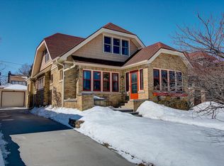 2421 Lefeber Ave, Wauwatosa, WI 53213
