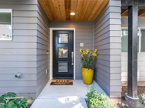 4th image of 18244 73rd Ave NE #104