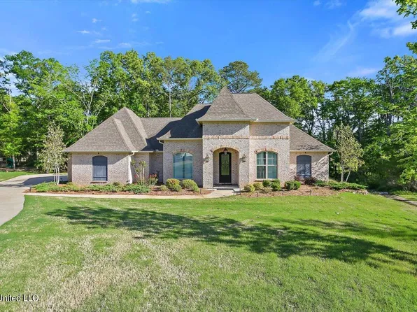 126 Ridgetop Cir, Flowood, MS 39232
