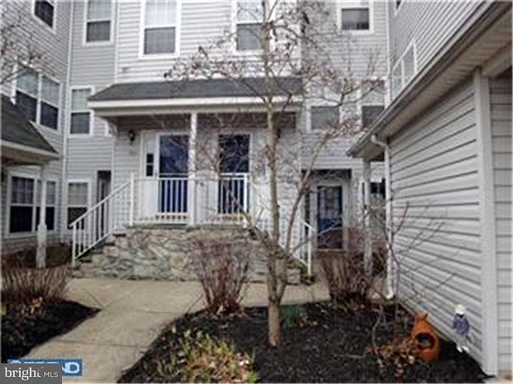 1st image of 1007 Squirrel Rd
