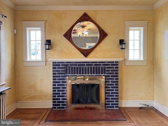 2nd image of 736 Easley St