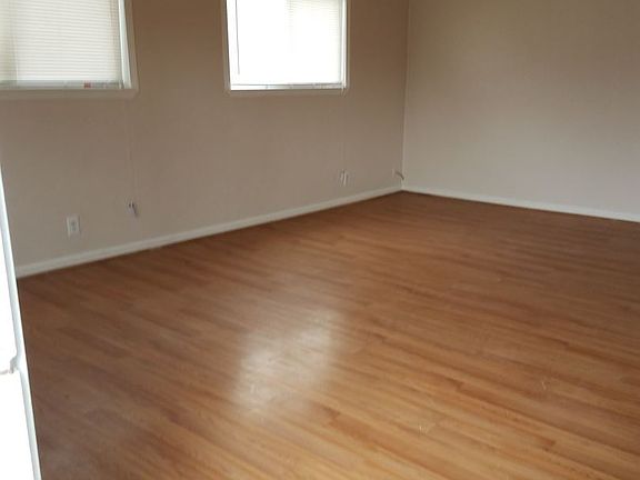 3rd image of 903 State Ave APT 1