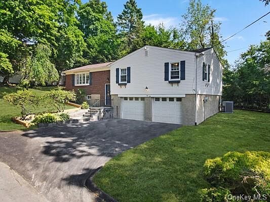 3rd image of 32 Montieth Ave