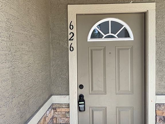 4th image of 626 Meadow Arbor Ln
