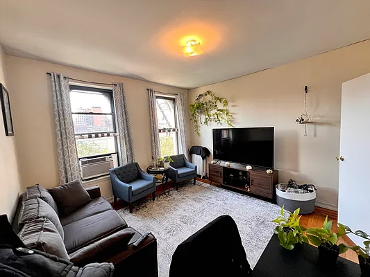 Rented by Compass | media 13