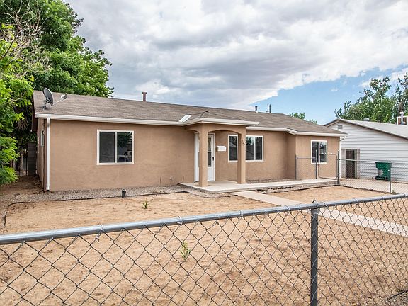 5th image of 1702 N Laguna Ave