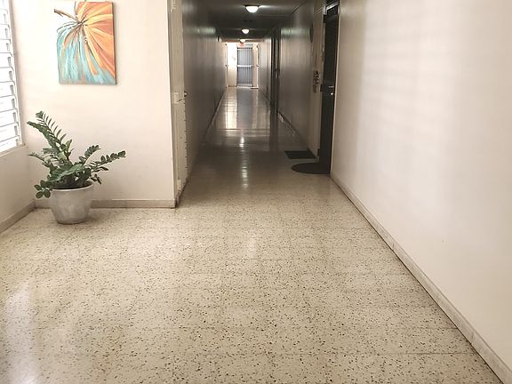 3rd image of 2 Cond Laguna Gdns #2J