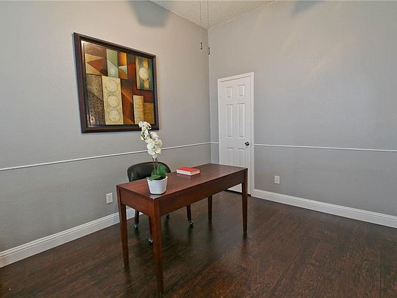 5th image of 1228 Parkwood Trl