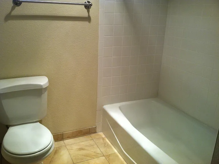 1652 Sunset Cliffs Blvd — Photo 7