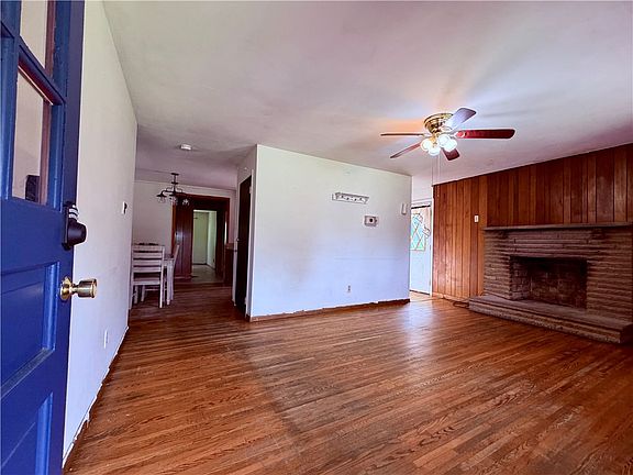 4th image of 120 3rd St