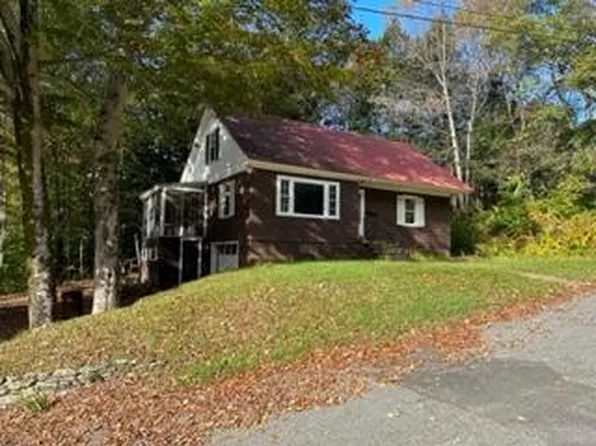 6 Jordan Ave Avenue, Livermore Falls, ME 04254