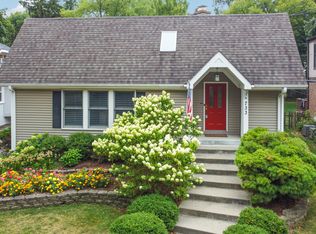 733 Chicago Ave, Downers Grove, IL 60515