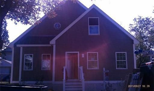 2nd image of 40 Eastbrook Pl