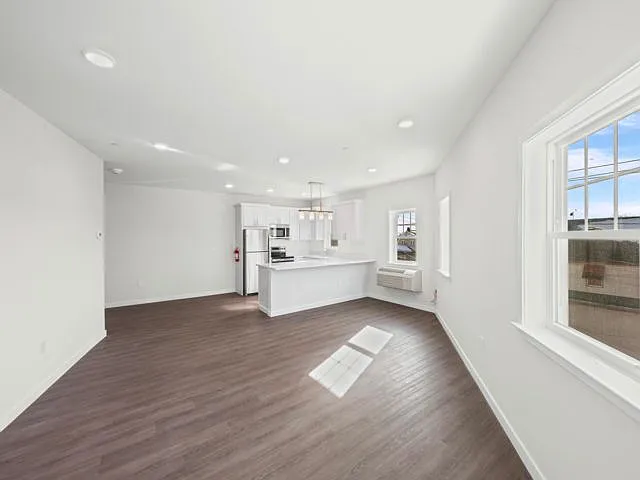 227 4th Ave #307F — Photo 3