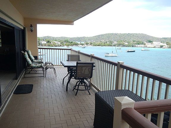 Private 24' balcony