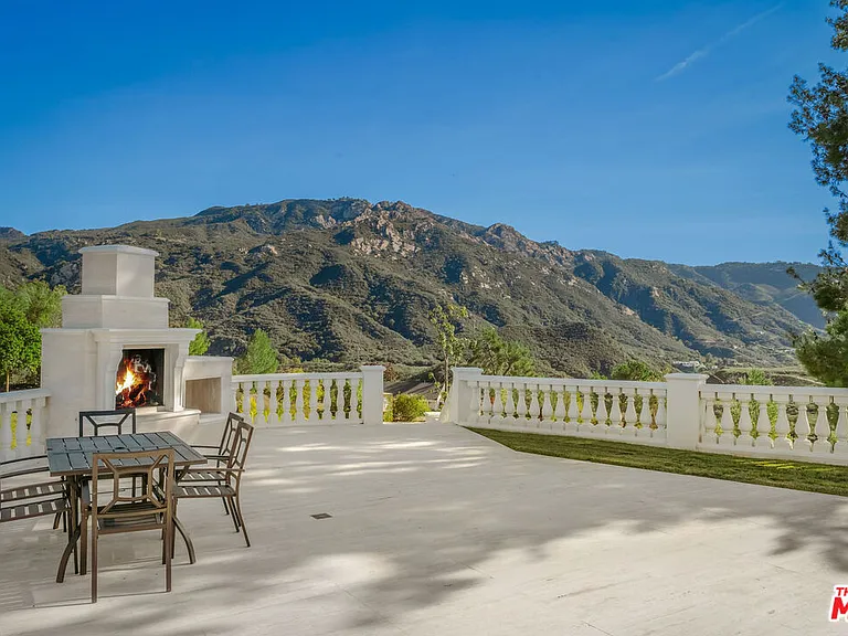 25665 1/2 Mulholland Hwy — Photo 37