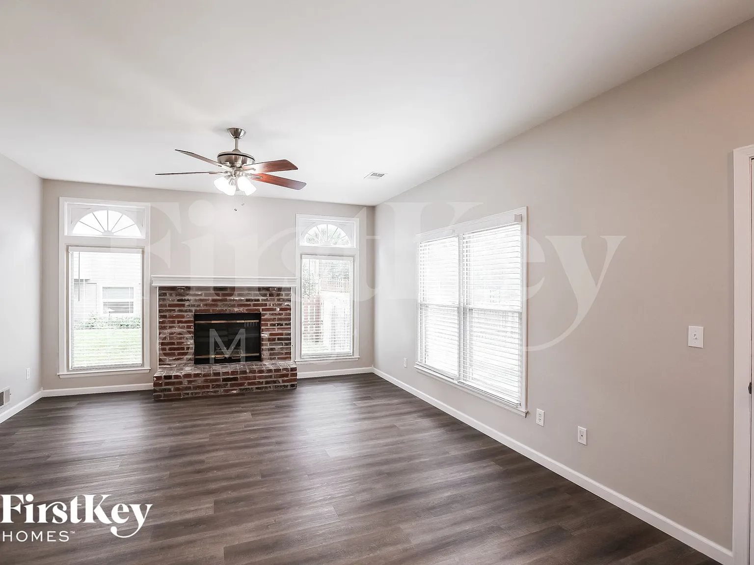 4 bed, 2.5 bath, 2557 sqft, $3,195 — Photo 3