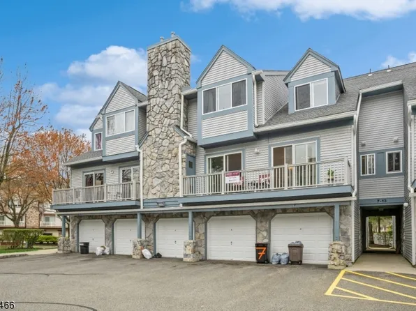 7 Garden Ct, Roxbury Twp., NJ 07876