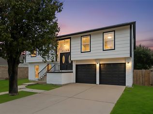 11302 White Gate Ln, Houston, TX 77067