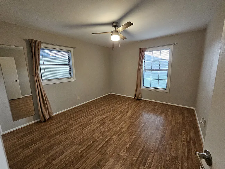 1010 S Plains Park Dr — Photo 8