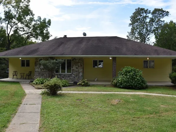 16683 S Mead Rd, Saegertown, PA 16433