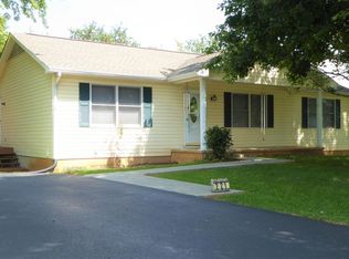 221 Parkview Dr, Rocky Mount, VA 24151