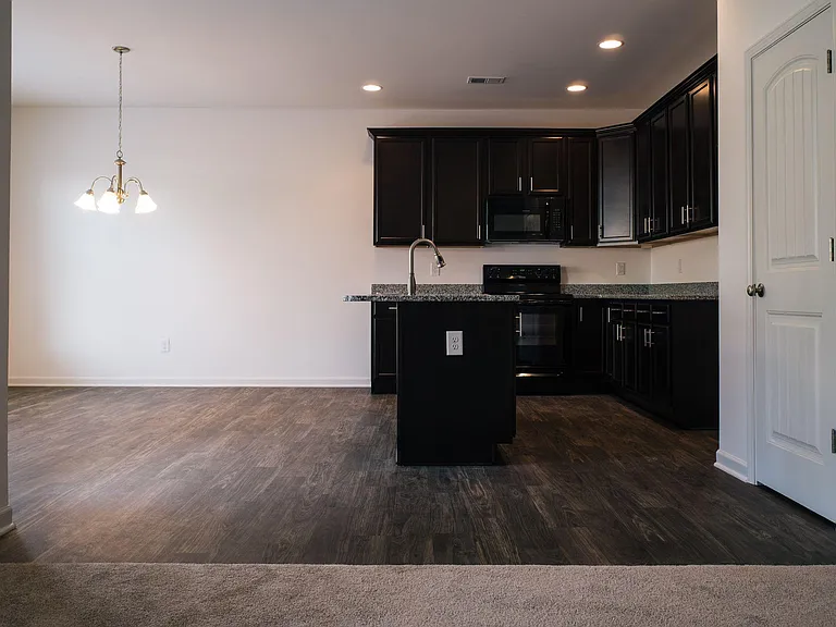 10 Royal Pine Way — Photo 4