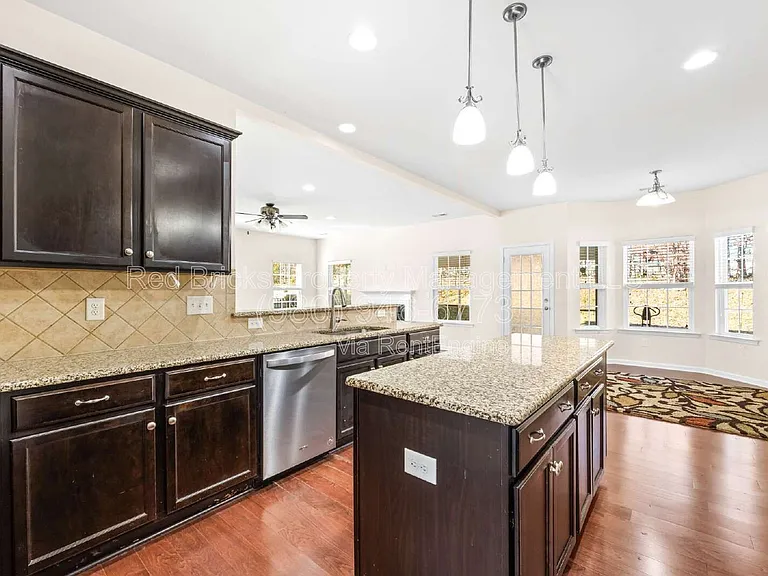 4860 Pepper Dr — Photo 13