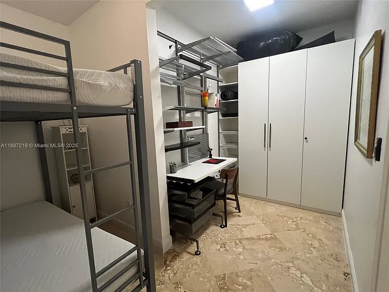 6917 Collins Ave — Photo 31