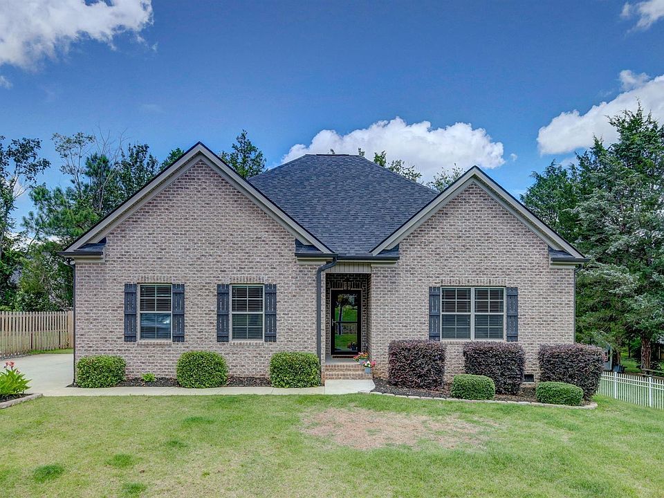 1st image of 215 Scalybark Rd
